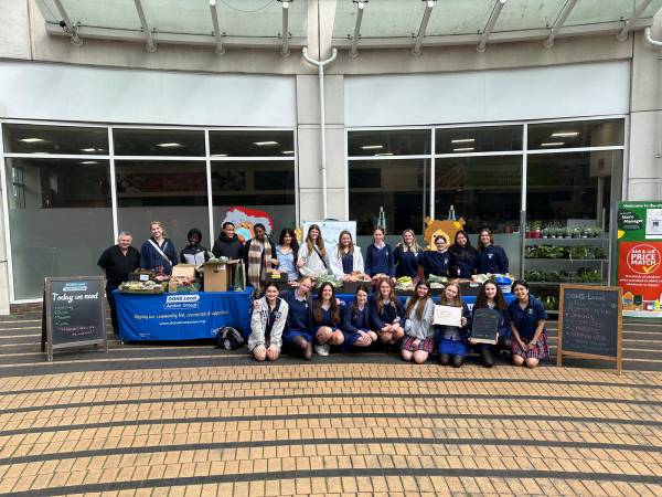 Dons Food Bank 